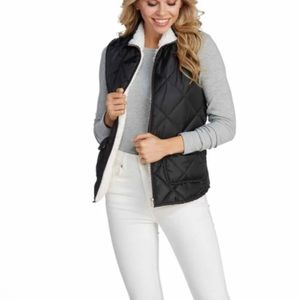 NWT SHERPA VEST black Small